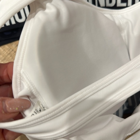 Under Armour  Sports Bra Tops 17$ each or 3 for $42 - Picture 7 of 7